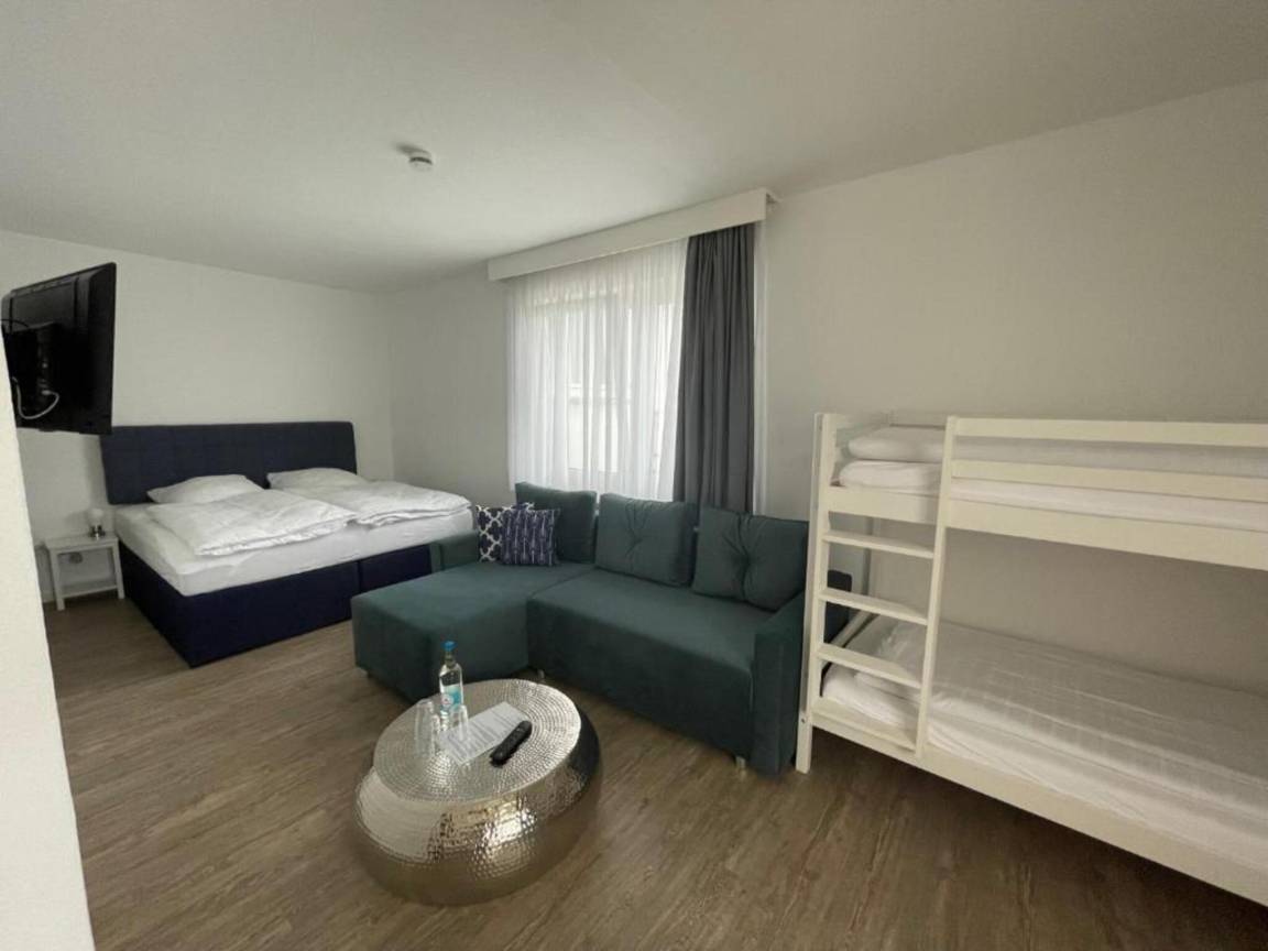 30 M² Hotel ∙ 4 Gasten - Detmold