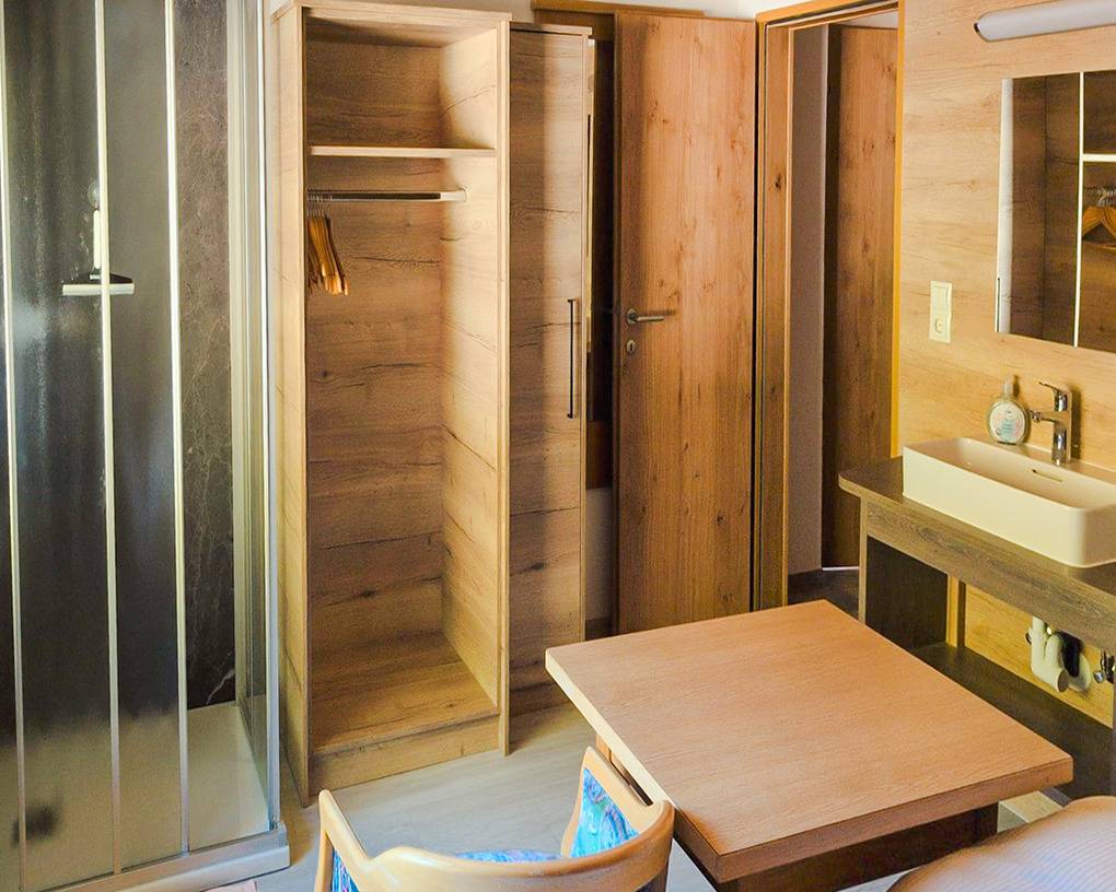 150 m² Ferienwohnung ∙ 5 Schlafzimmer ∙ 10 Gäste – Bild 7