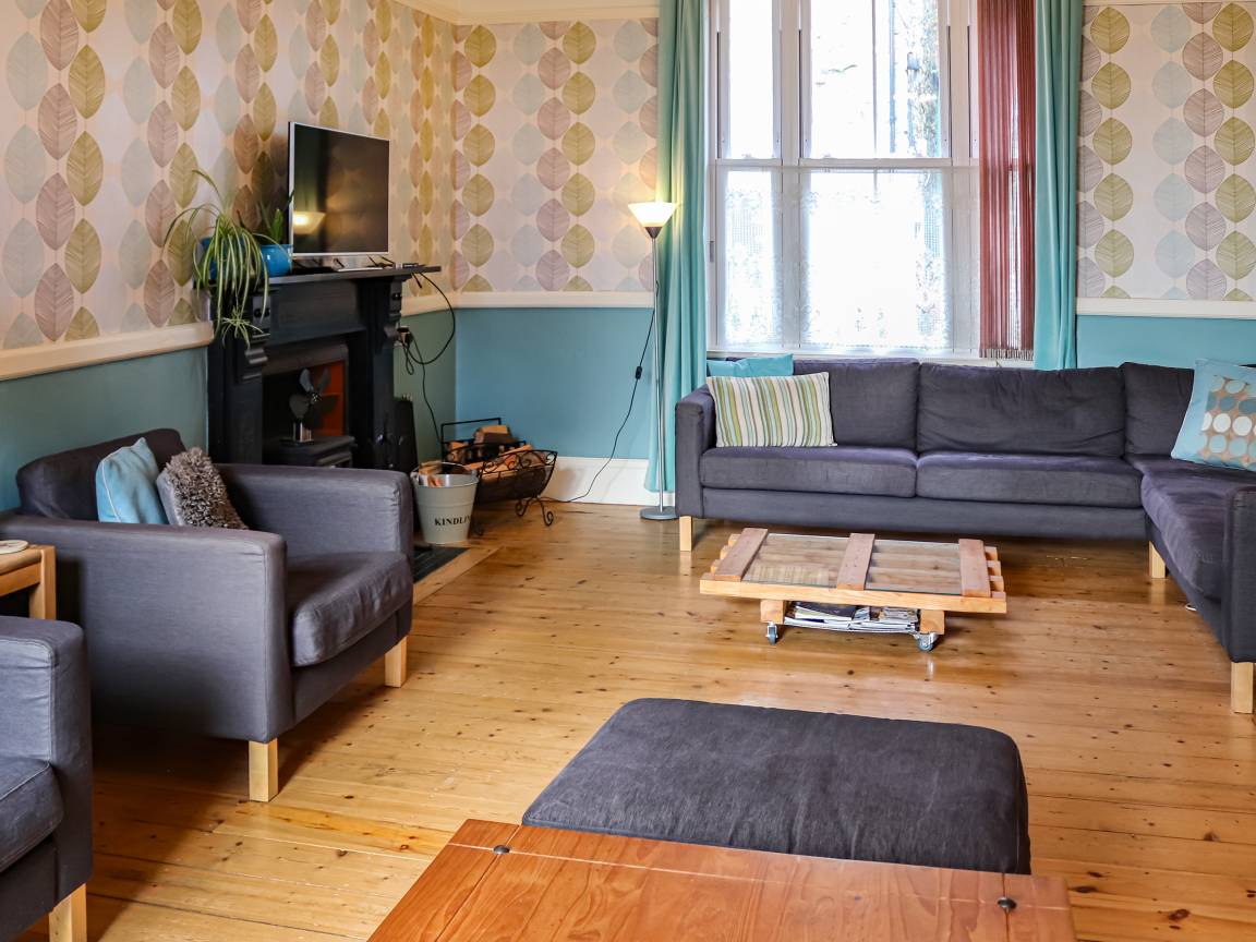 Cottage ∙ 6 Bedrooms ∙ 14 Guests - Blaenau Ffestiniog