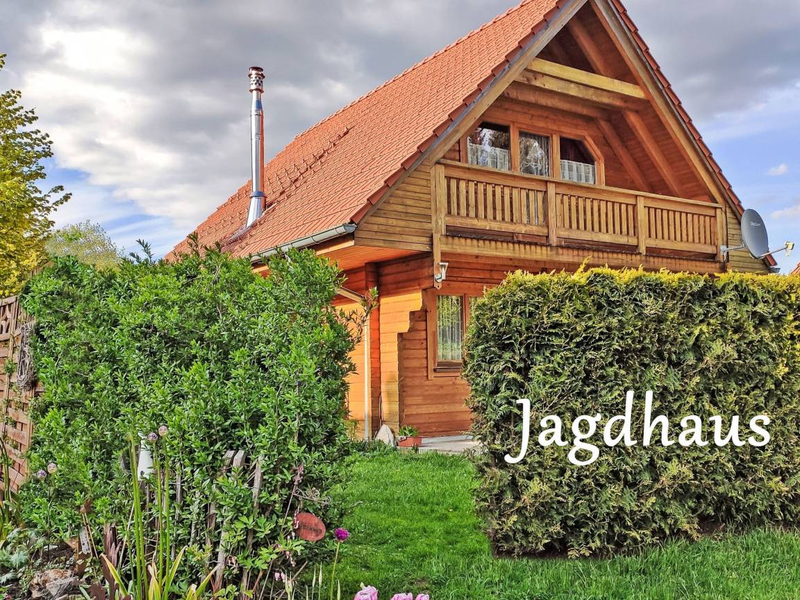 98 M² Ferienhaus ∙ 2 Schlafzimmer ∙ 5 Gäste - Philippsreut