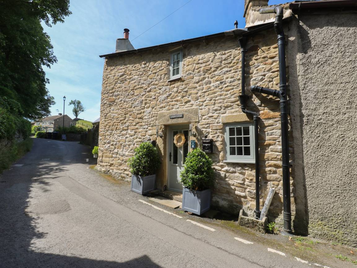 Cottage ∙ 2 Bedrooms ∙ 3 Guests - Castleton