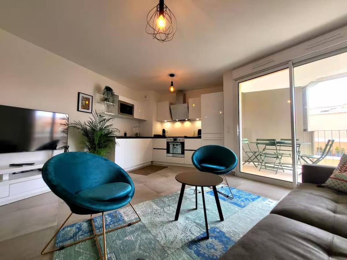 70 M² Apartamento ∙ 2 Habitaciones ∙ 4 Huéspedes - Antibes