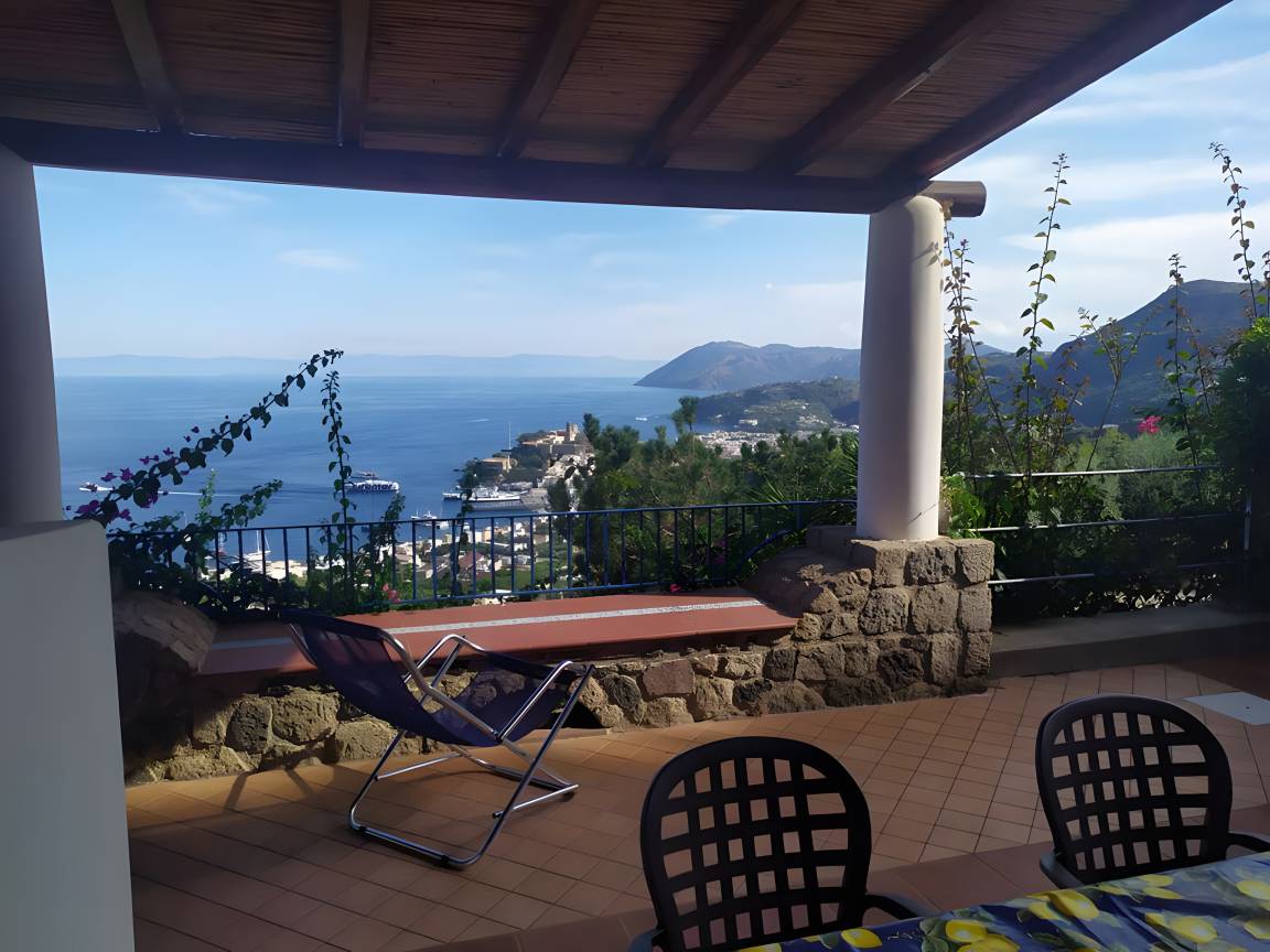 70 M² Appartamento Vacanza ∙ 2 Camere Da Letto ∙ 4 Ospiti - Lipari