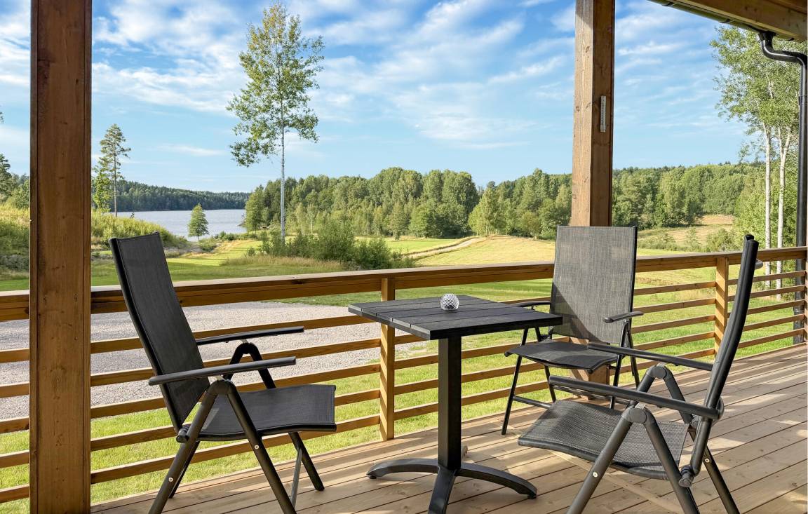 84 M² House ∙ 2 Bedrooms ∙ 6 Guests - Åmål