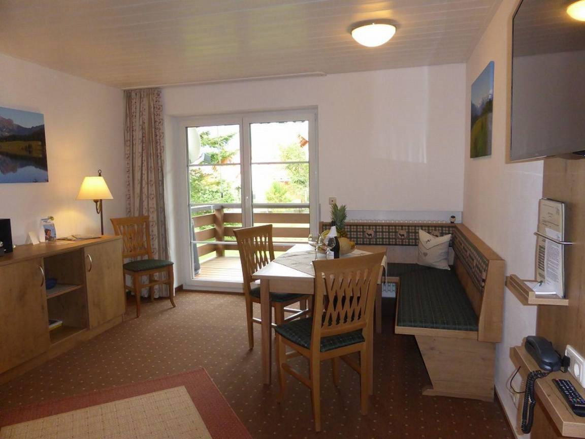 45 M² Ferienwohnung ∙ 1 Schlafzimmer ∙ 3 Gäste - Bolsterlang