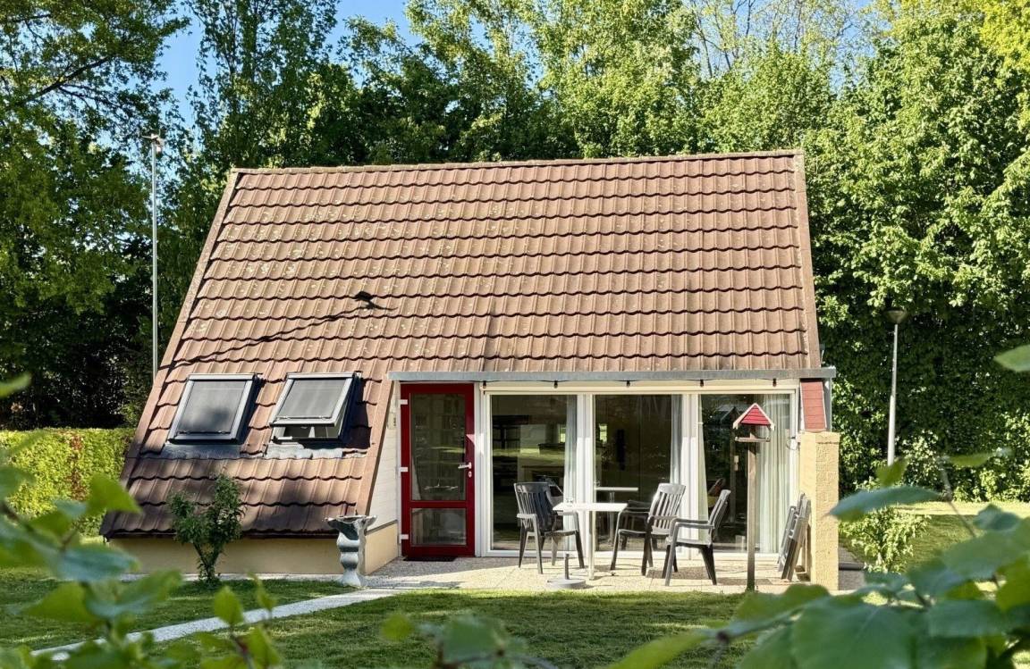 60 M² Bungalow ∙ 2 Slaapkamers ∙ 3 Gasten - Herzogenrath
