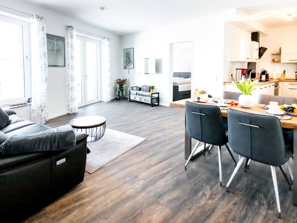 75 M² Ferienwohnung ∙ 2 Schlafzimmer ∙ 4 Gäste - Wismar