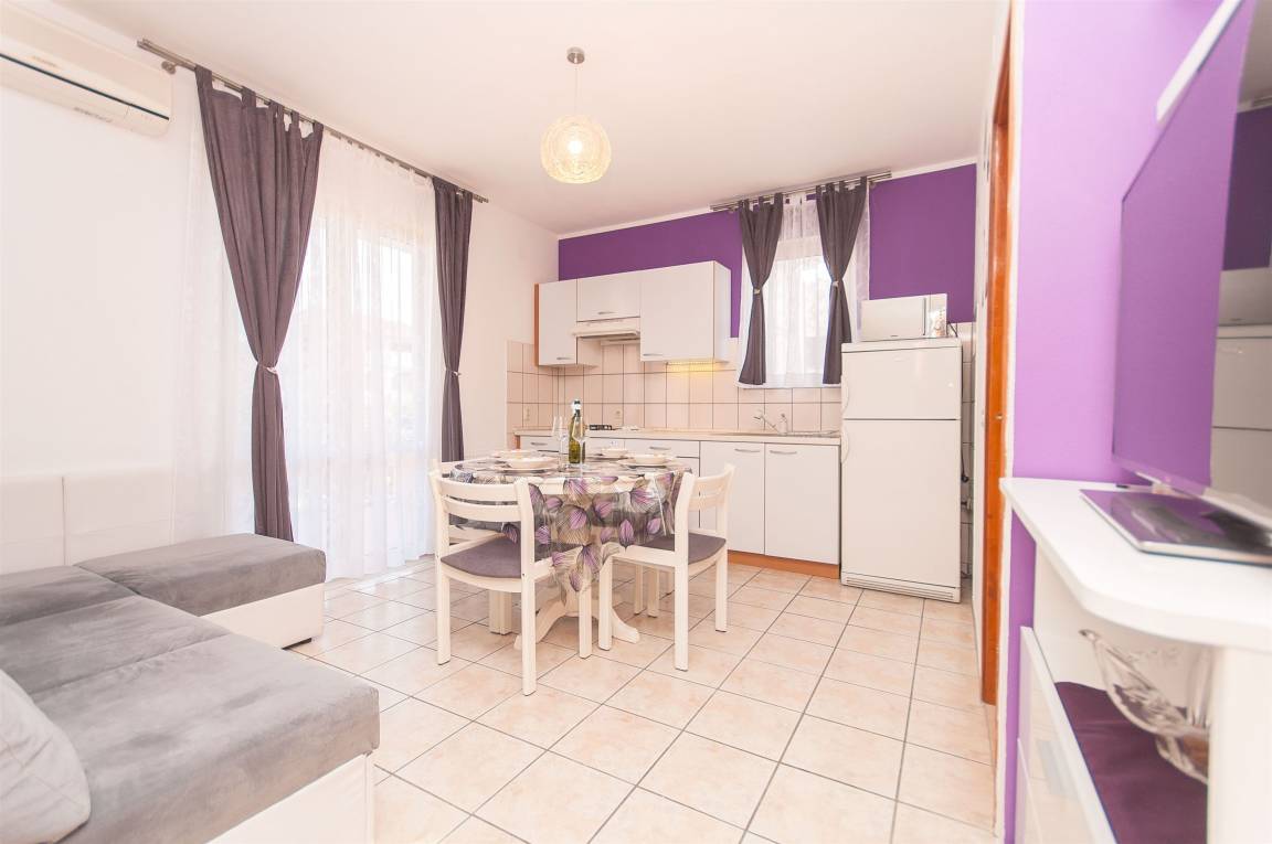 52 M² Apartment ∙ 2 Bedrooms ∙ 5 Guests - Vodice, Croatia