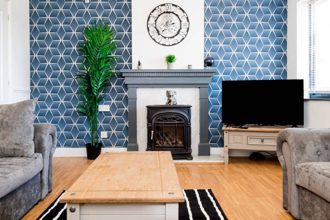 Apartment ∙ 4 Bedrooms ∙ 7 Guests - Ipswich