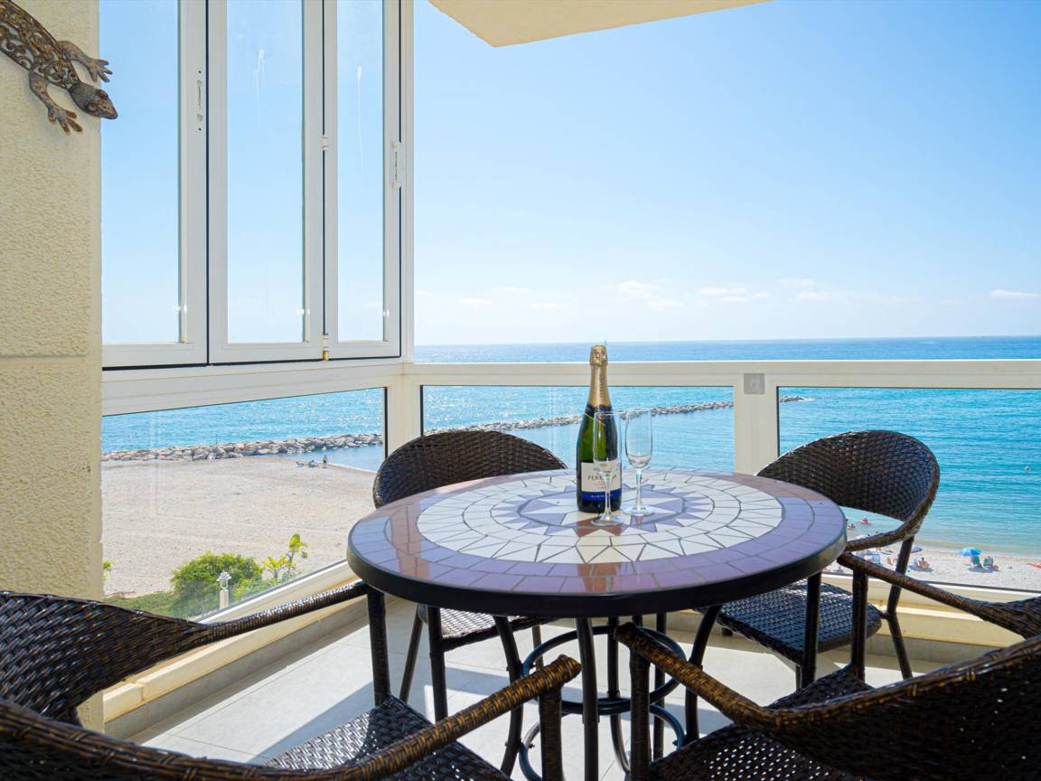 120 M² Apartamento ∙ 3 Habitaciones ∙ 6 Huéspedes - Altea