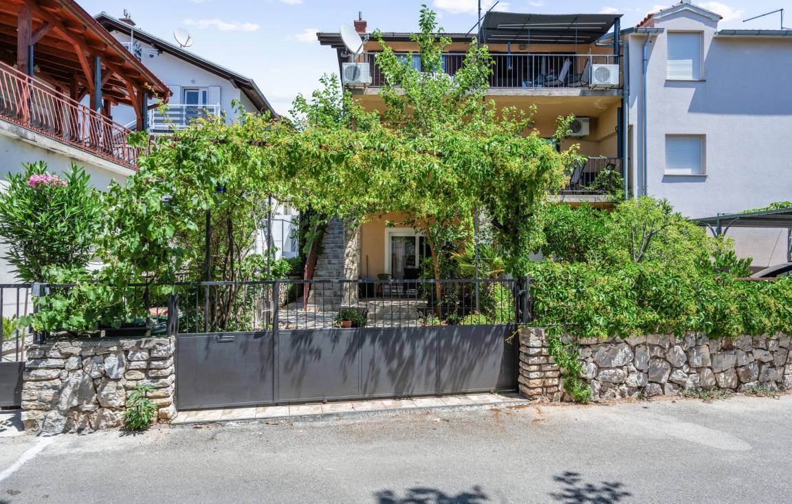 80 M² Apartment ∙ 3 Bedrooms ∙ 6 Guests - Vodice