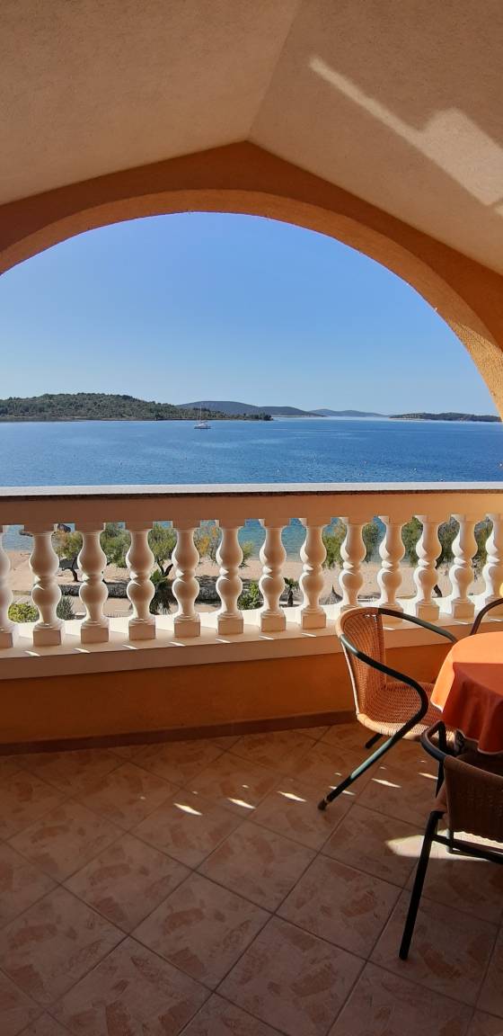 54 M² Ferienwohnung ∙ 2 Schlafzimmer ∙ 5 Gäste - Šibenik