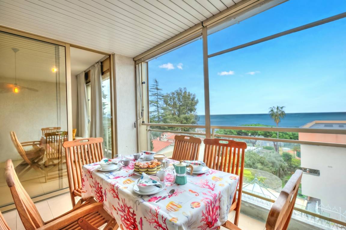 55 M² Appartamento Vacanza ∙ 1 Camera Da Letto ∙ 4 Ospiti - Sanremo