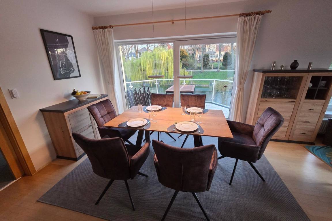 100 M² Ferienwohnung ∙ 2 Schlafzimmer ∙ 4 Gäste - Plau am See