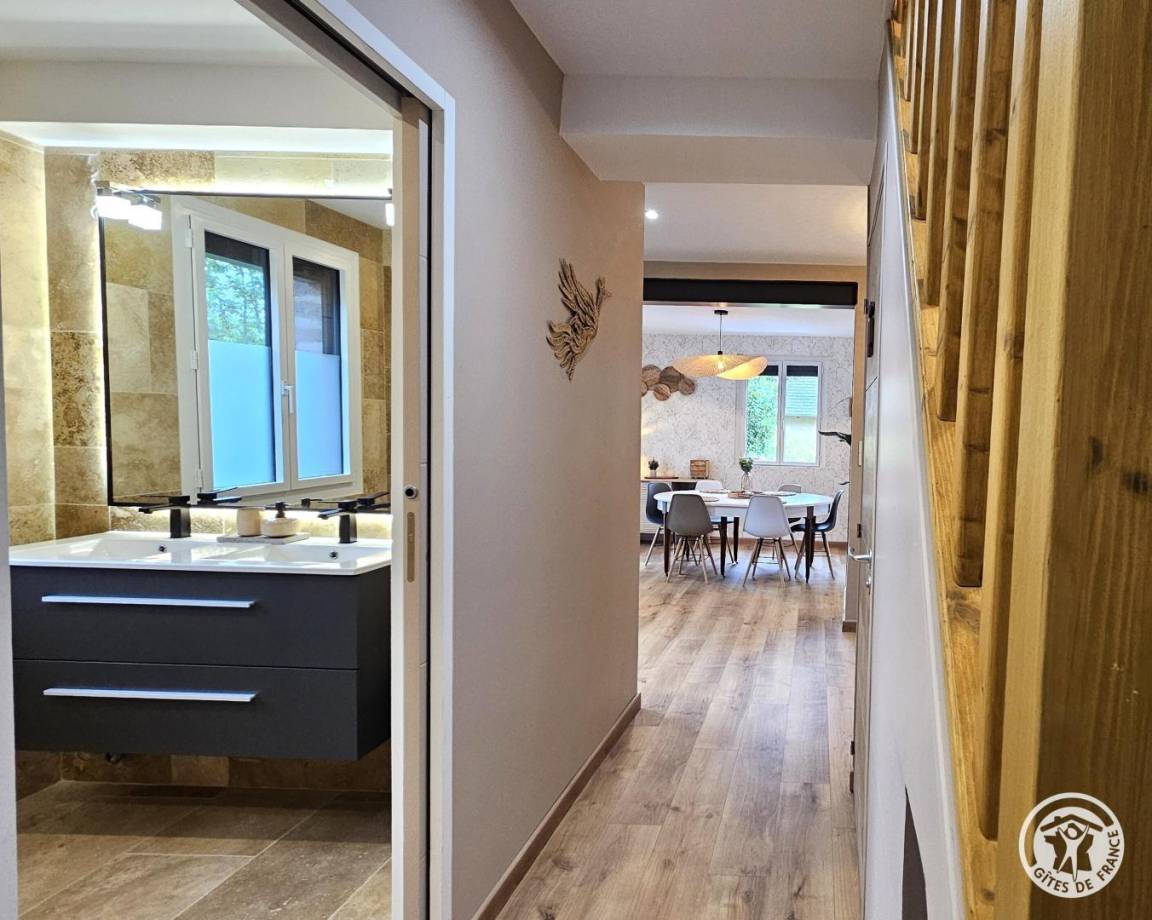 70 m² Gîte ∙ 1 Schlafzimmer ∙ 2 Gäste – Bild 13