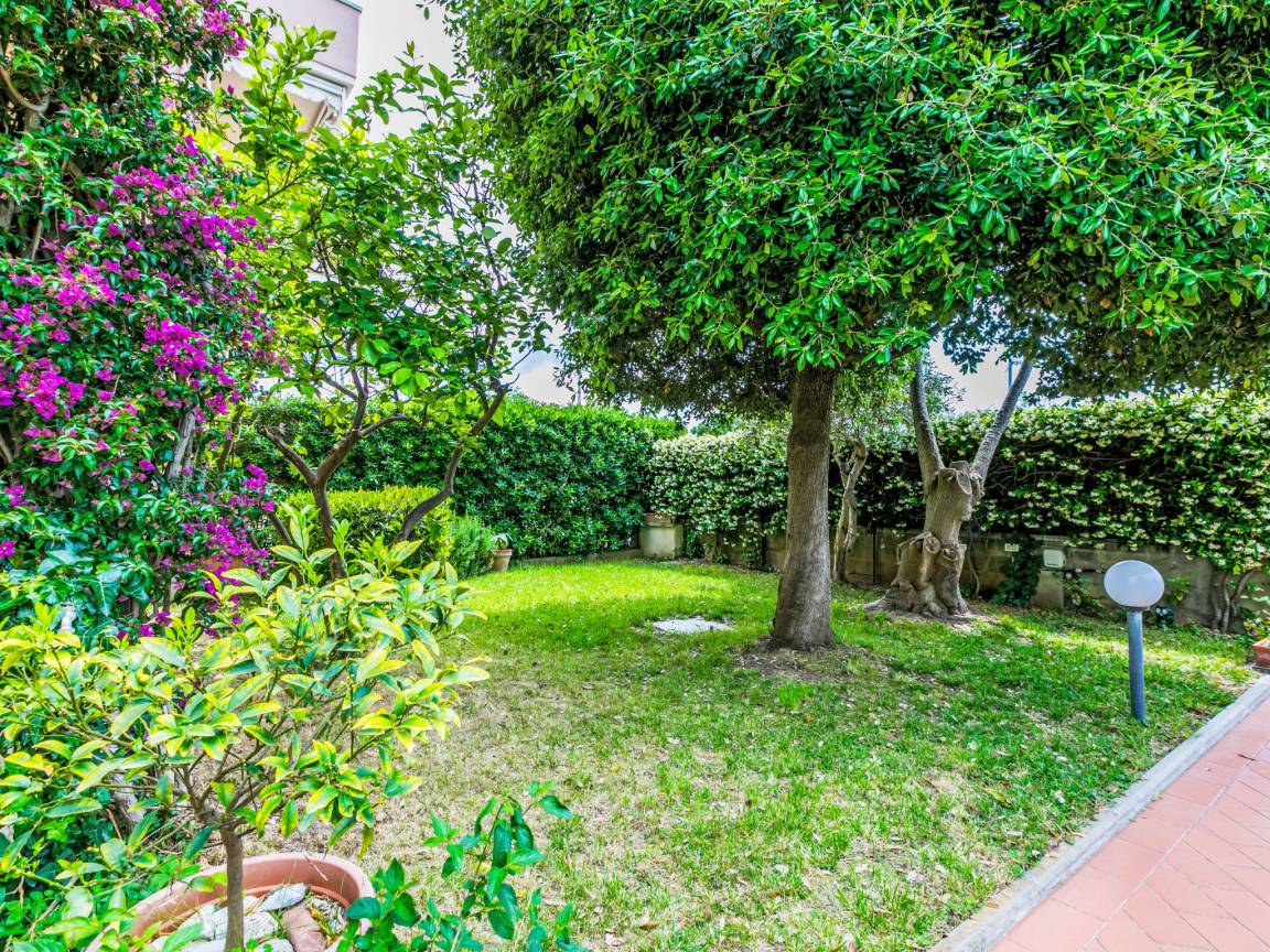 140 M² Appartement ∙ 4 Slaapkamers ∙ 8 Gasten - Cecina