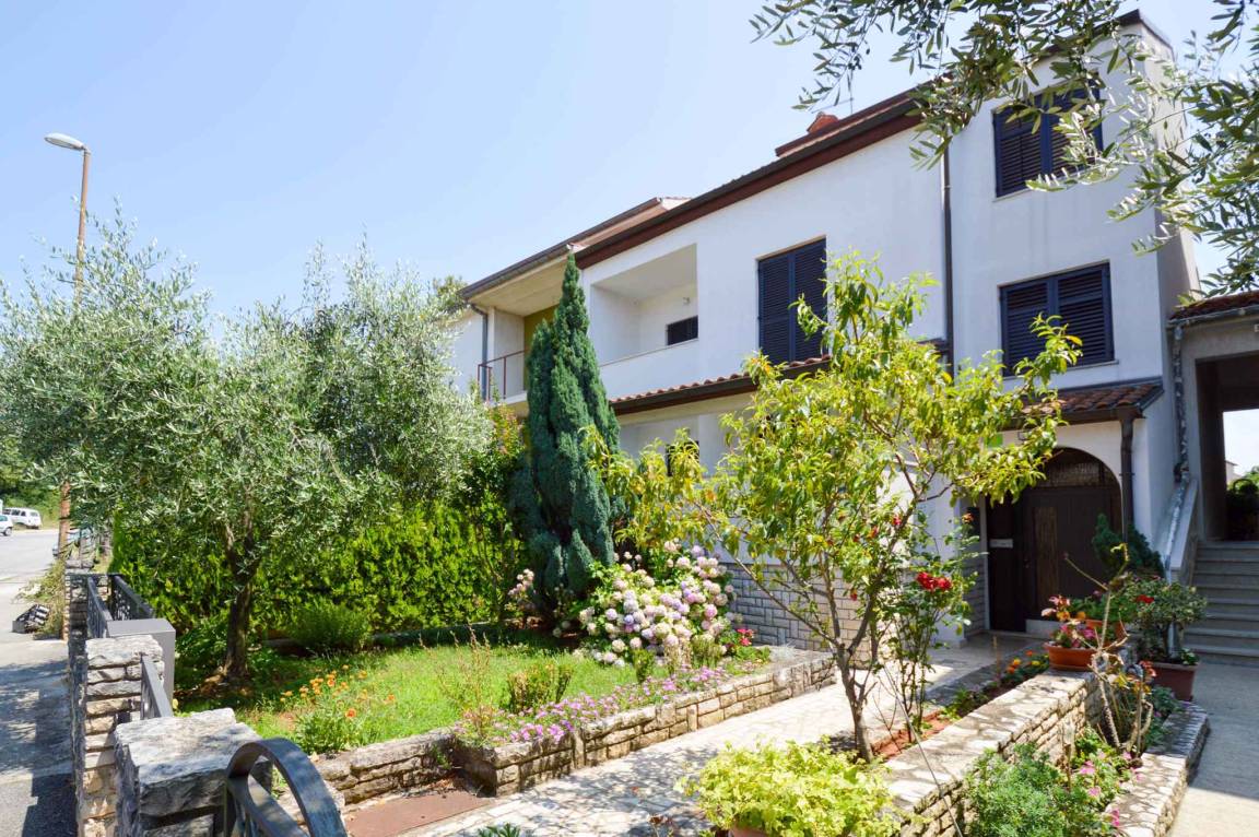 65 M² Appartement ∙ 2 Chambres ∙ 5 Personnes - Pula