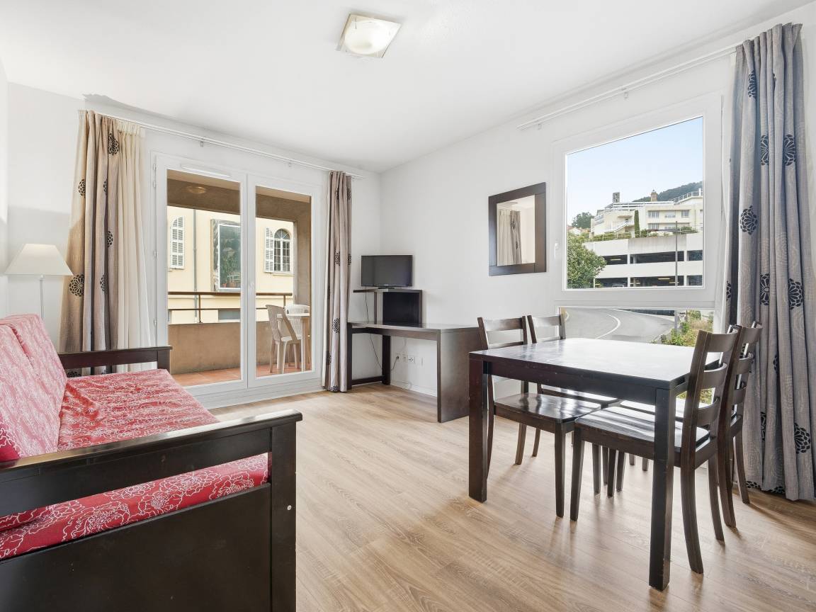 45 M² Lägenhet ∙ 1 Sovrum ∙ 4 Gäster - Grasse