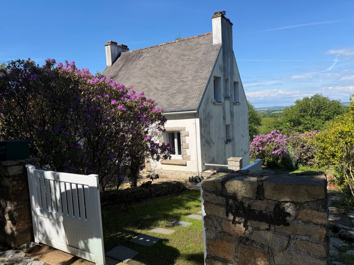 120 M² House ∙ 4 Bedrooms ∙ 8 Guests - Locronan