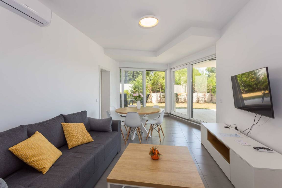 63 M² Ferienwohnung ∙ 2 Schlafzimmer ∙ 6 Gäste - Premantura