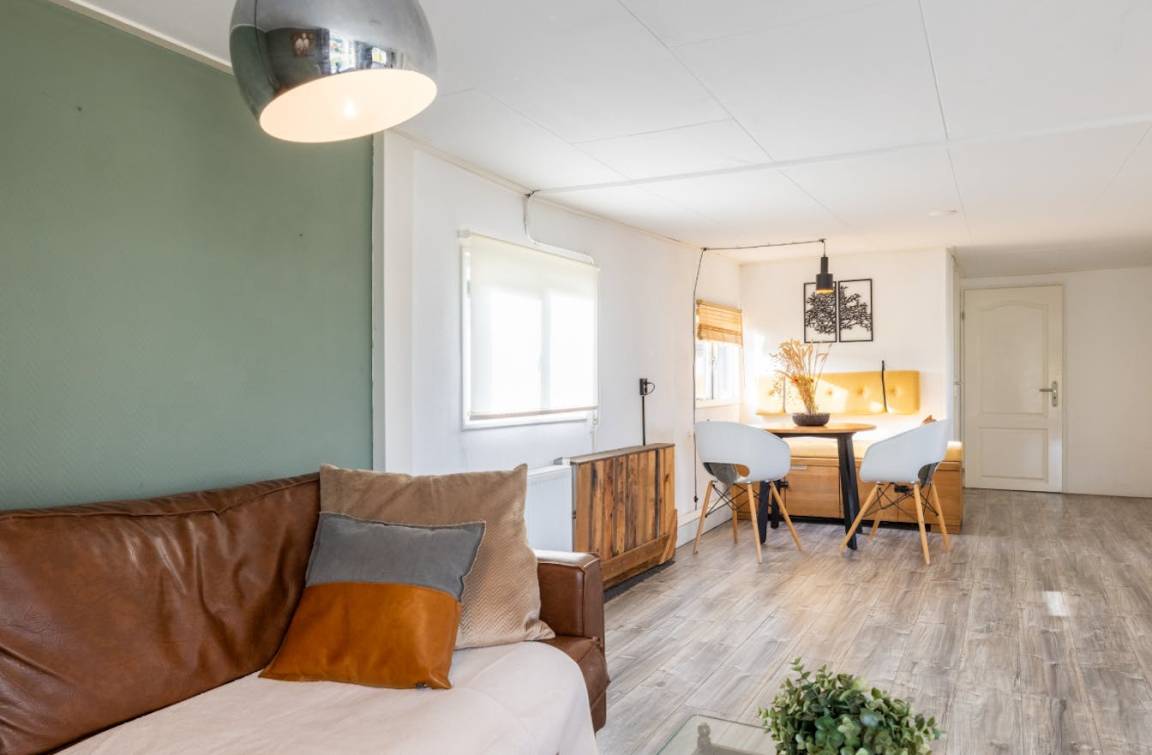 72 M² Apartment ∙ 2 Bedrooms ∙ 3 Guests - Assen