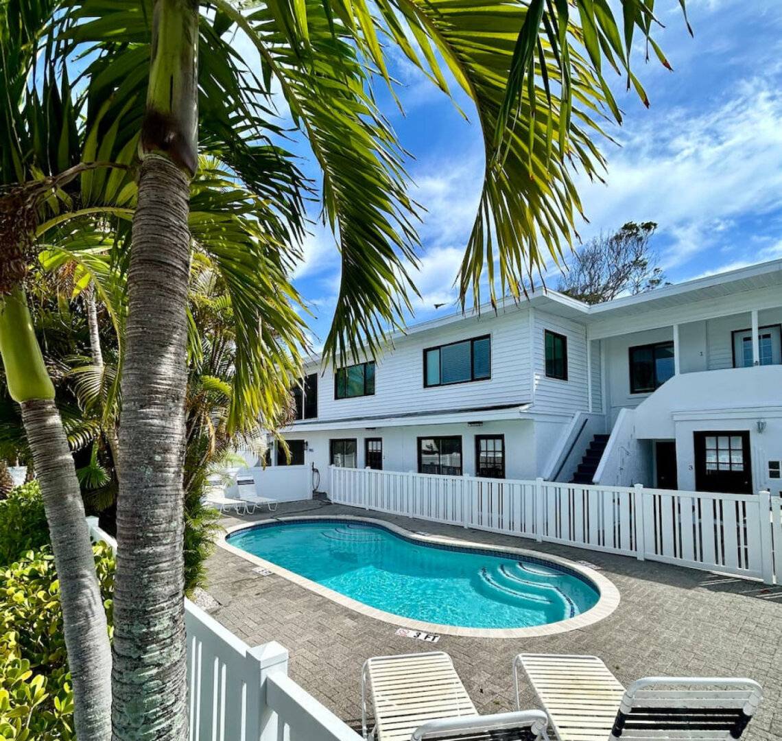 90 M² Condo ∙ 2 Bedrooms ∙ 6 Guests - Holmes Beach, FL