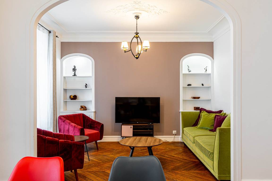 84 M² Apartment ∙ 3 Bedrooms ∙ 7 Guests - Levallois-Perret