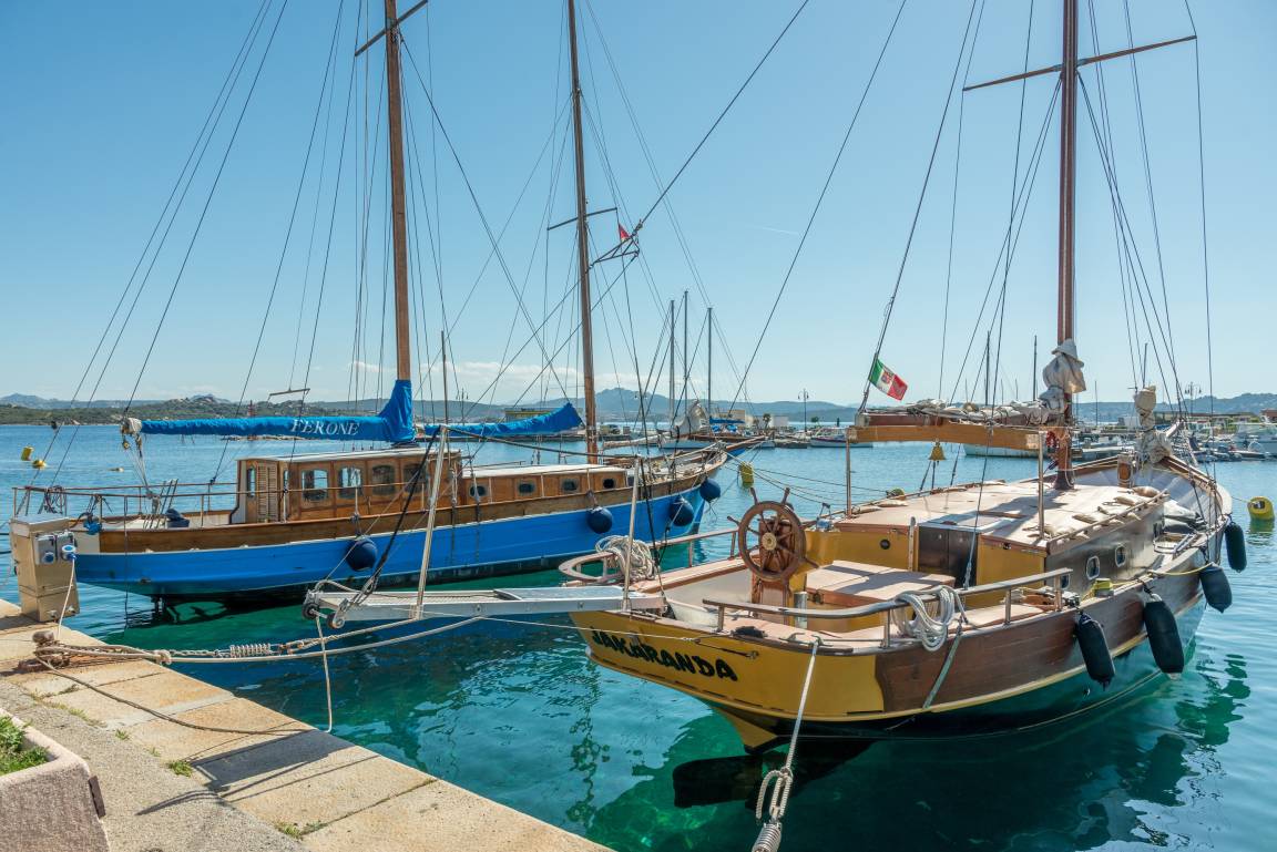110 M² House ∙ 2 Bedrooms ∙ 6 Guests - La Maddalena