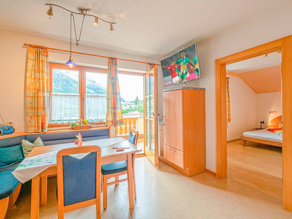 51 m² Ferienwohnung ∙ 2 Schlafzimmer ∙ 5 Gäste – Bild 4
