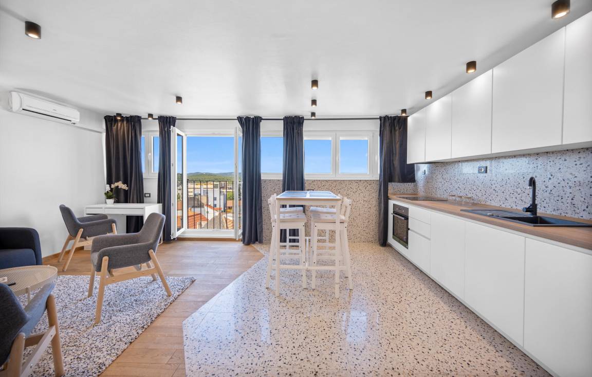 66 M² Appartement ∙ 2 Chambres ∙ 4 Personnes - Šibenik