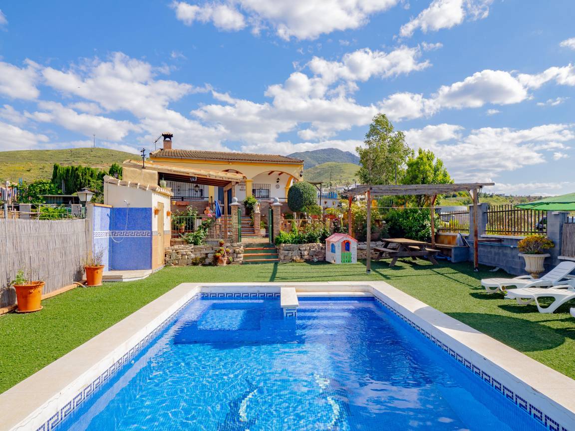 100 M² Casa Rural ∙ 2 Habitaciones ∙ 5 Huéspedes - Ardales