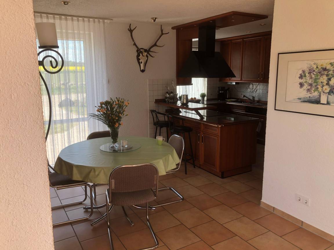 80 m² Ferienwohnung ∙ 1 Schlafzimmer ∙ 4 Gäste – Bild 9