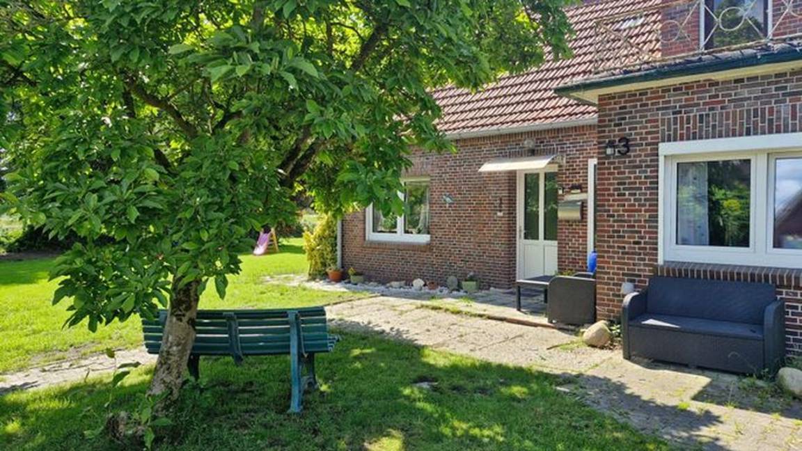 60 M² Ferienwohnung ∙ 1 Schlafzimmer ∙ 2 Gäste - Uplengen