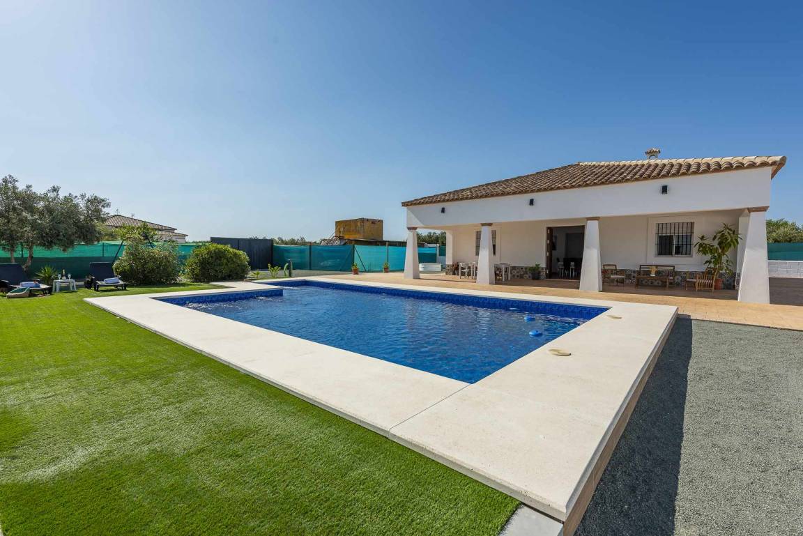 Alquileres vacacionales y Airbnb en Marchena | cozycozy, image size:1152x769