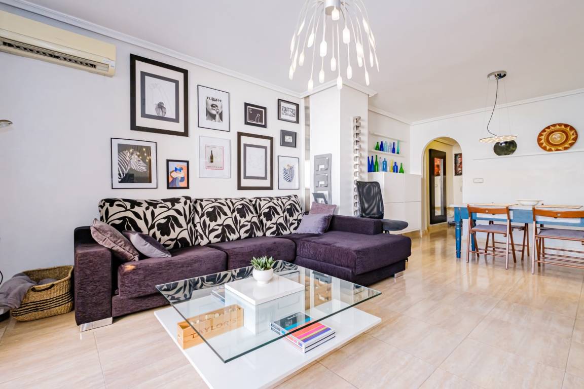 108 M² Apartment ∙ 2 Bedrooms ∙ 5 Guests - Torrevieja
