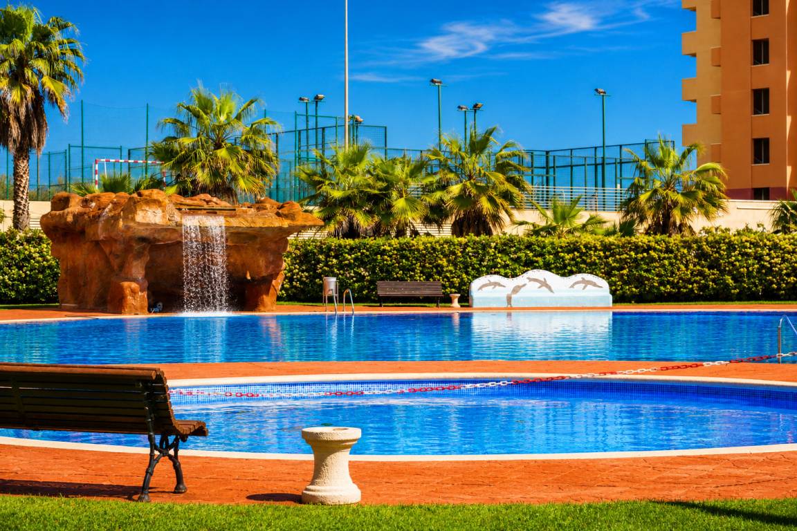 75 M² Apartamento ∙ 2 Habitaciones ∙ 6 Huéspedes - La Pineda