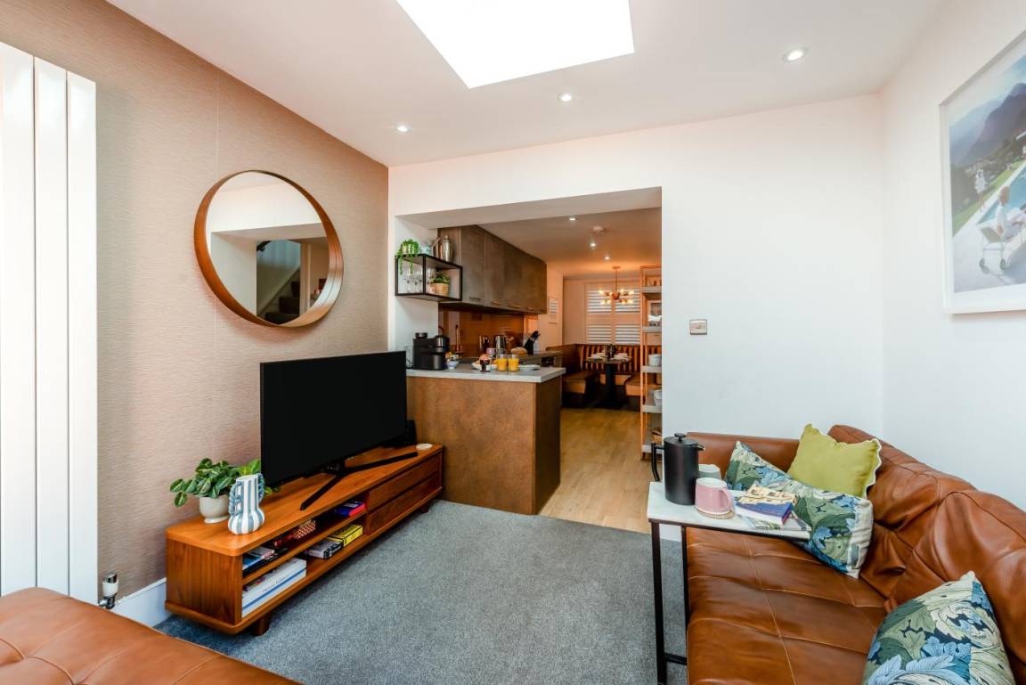Cottage ∙ 3 Bedrooms ∙ 6 Guests - Brighton
