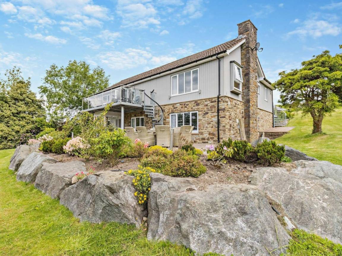 Cottage ∙ 5 Bedrooms ∙ 10 Guests - Llandrindod Wells