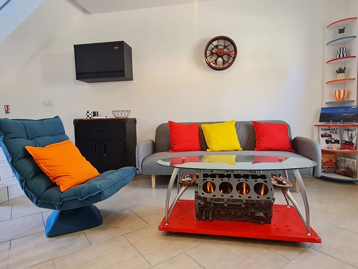 64 M² Cottage ∙ 2 Bedrooms ∙ 4 Guests - Lorraine