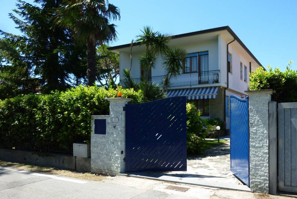 120 M² Villa ∙ 3 Bedrooms ∙ 6 Guests - Massa