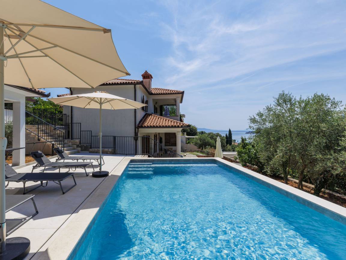 111 M² Casa Vacanza ∙ 5 Camere Da Letto ∙ 9 Ospiti - Ravni