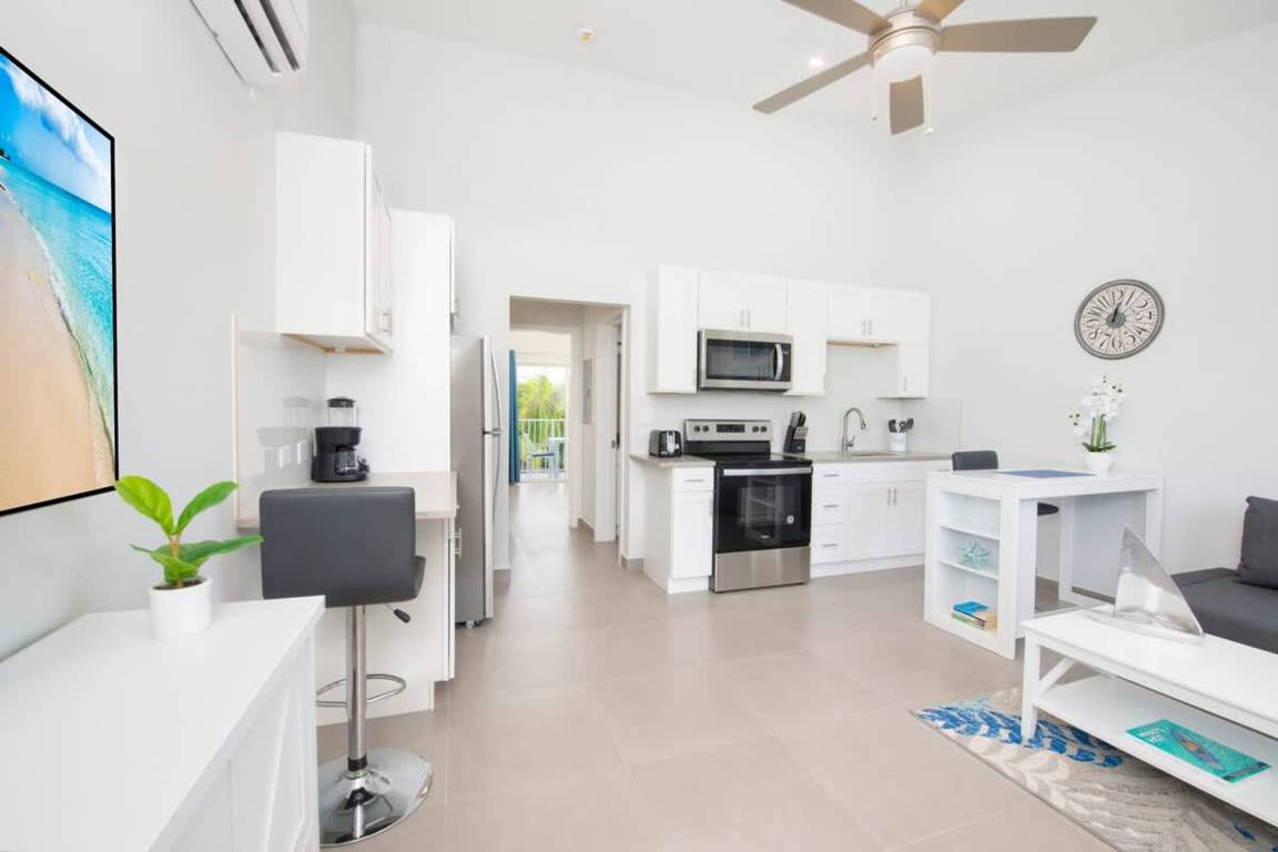 Apartment ∙ 1 Bedroom ∙ 3 Guests - West Bay