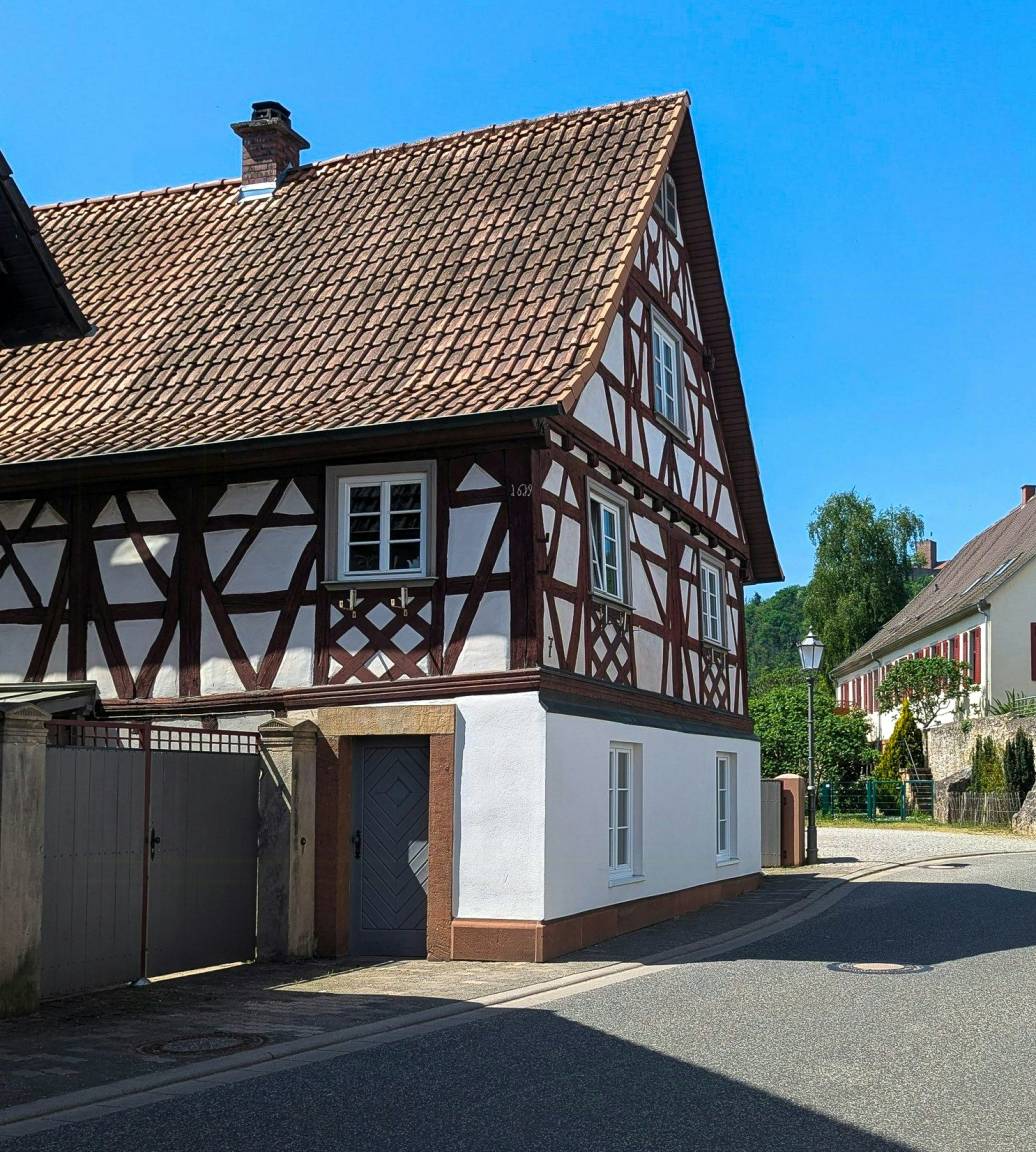 142 M² Ferienhaus ∙ 4 Schlafzimmer ∙ 8 Gäste - Leinsweiler