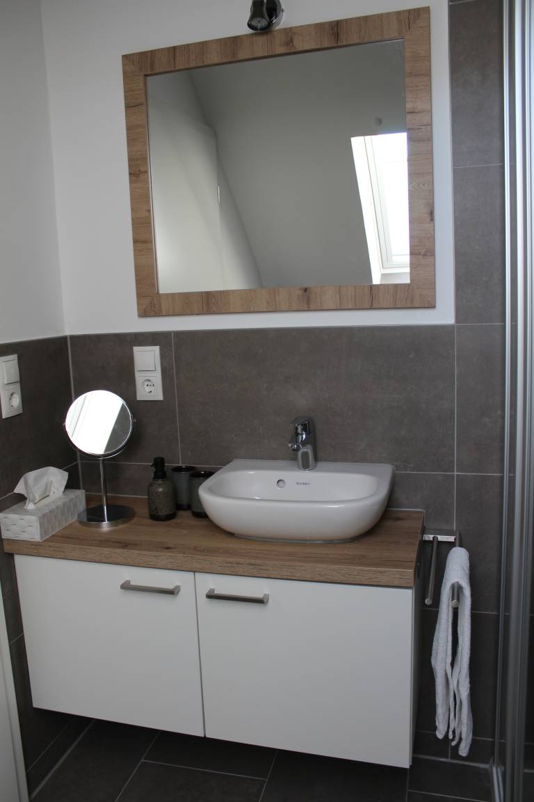 18 m² Privatzimmer ∙ 1 Schlafzimmer ∙ 2 Gäste – Bild 7