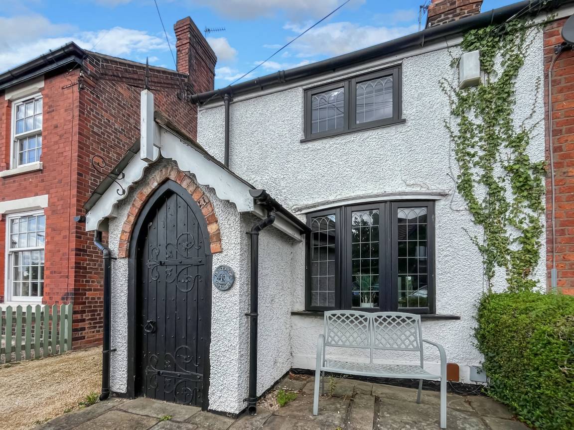 Cottage ∙ 2 Bedrooms ∙ 4 Guests - Cheshire