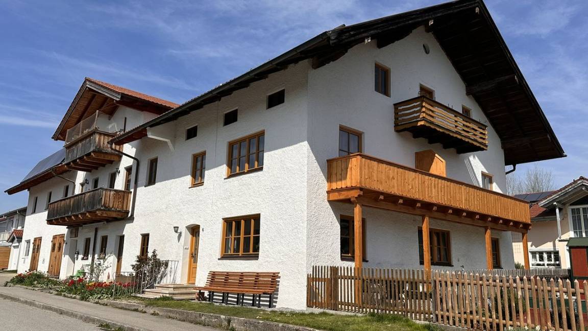 75 M² Ferienwohnung ∙ 2 Schlafzimmer ∙ 5 Gäste - Bad Aibling