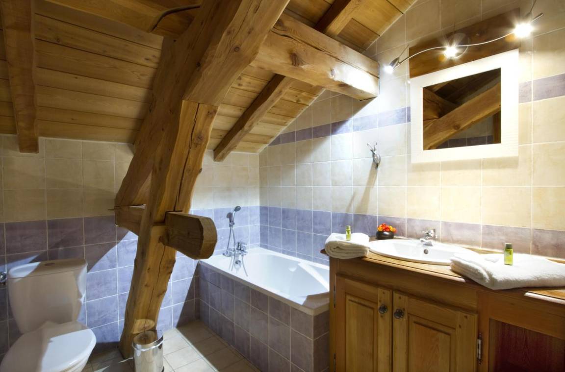 300 m² Chalet ∙ 8 Schlafzimmer ∙ 15 Gäste – Bild 23