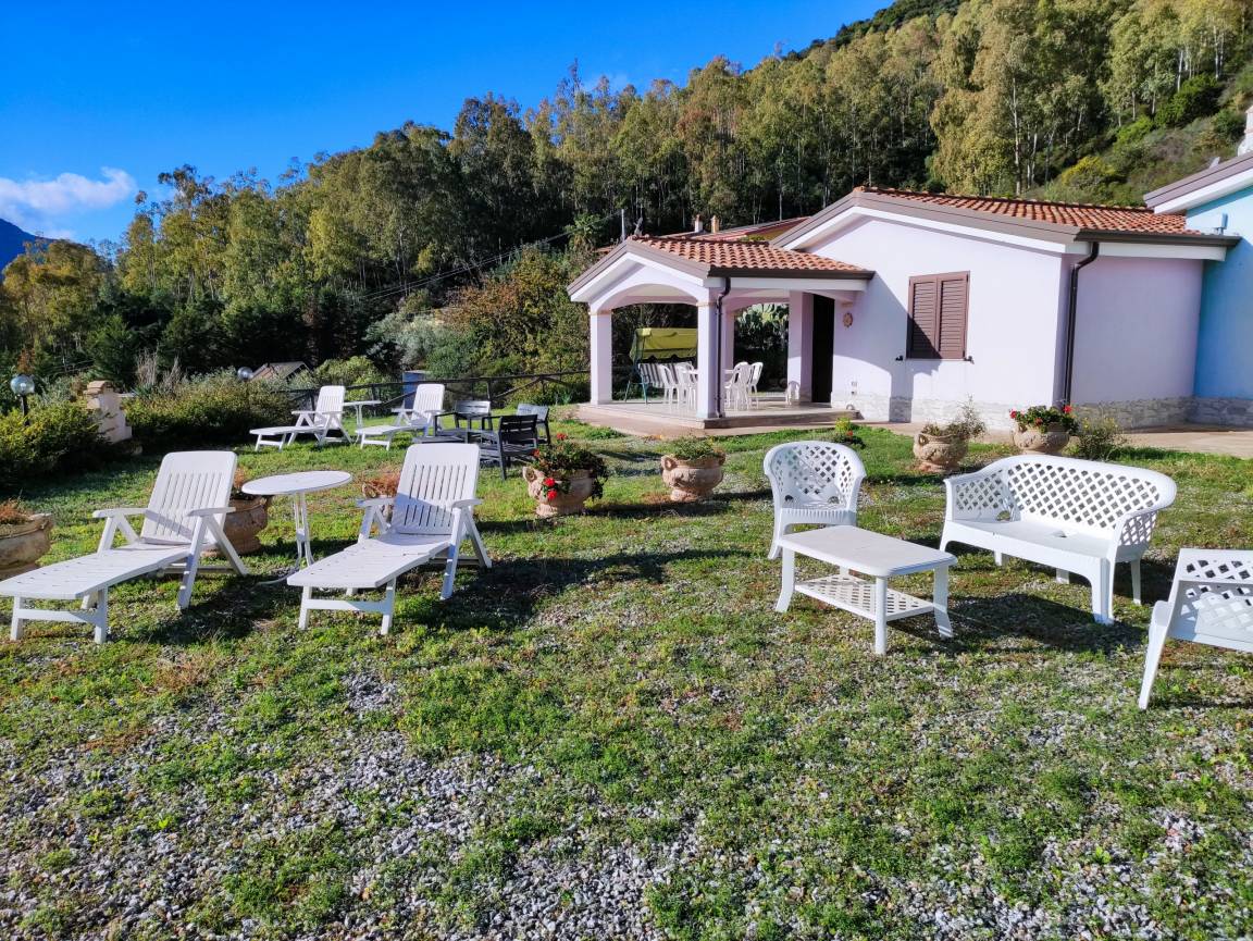 70 M² Chalet ∙ 2 Habitaciones ∙ 4 Huéspedes - Islas de Cerdeña, Italia