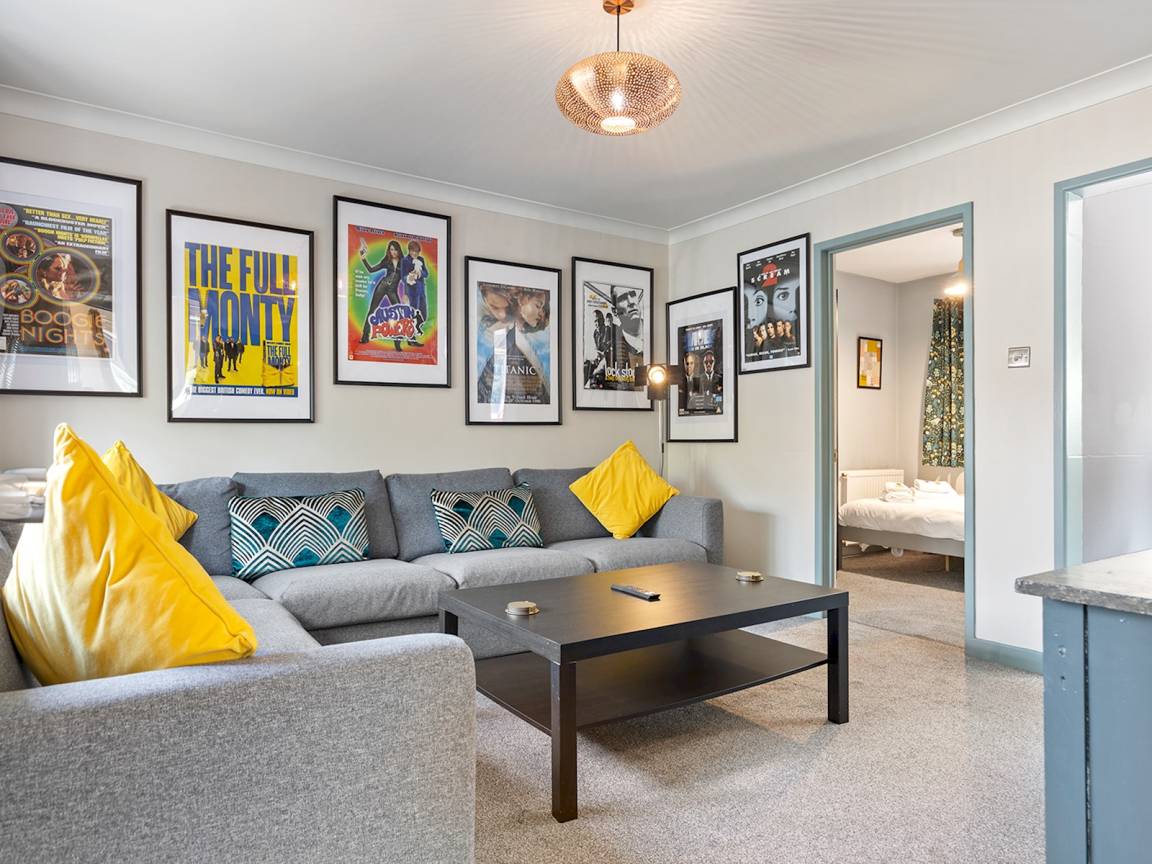 93 M² Ferienhaus ∙ 4 Schlafzimmer ∙ 7 Gäste - York
