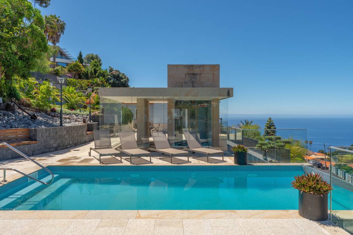 350 M² House ∙ 4 Bedrooms ∙ 8 Guests - Funchal